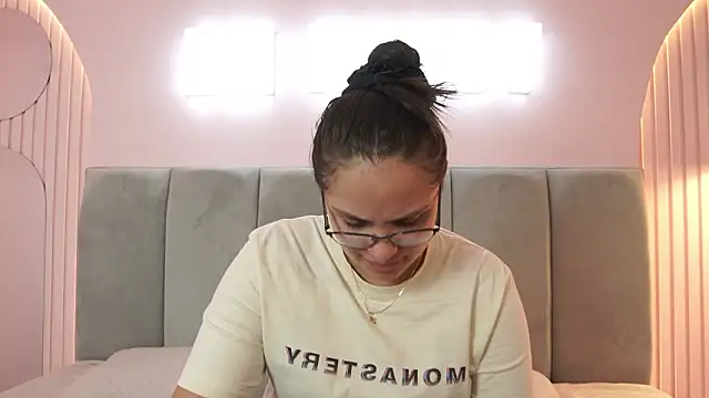 Tayler Kim online show from 01.31.26