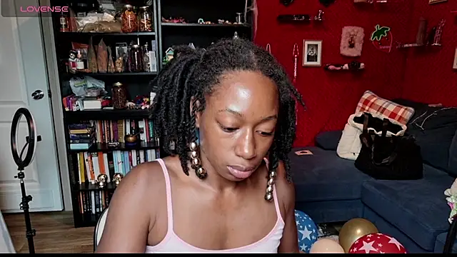 Snapshot of MarleyAquafina chatting on 10.07.25 MarleyAquafina online show from 10.07.25