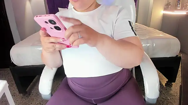 Snapshot of Miss_Francheska chatting on 06.01.26 Miss Francheska online show from 06.01.26