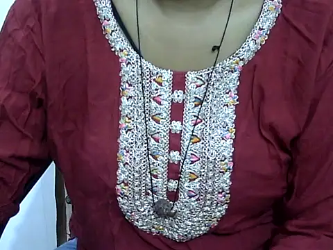 Snapshot of Hott_Noor chatting on 09.08.25 Hott Noor online show from 09.08.25