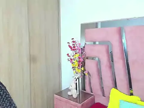 MaraKarly online show from 11.13.25