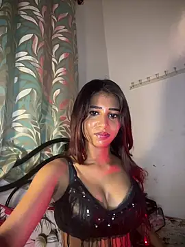 STRIP GLOW online show from 04.05.26