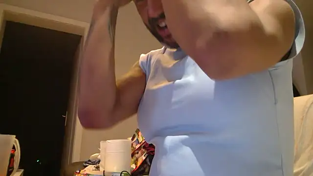 Snapshot of analmoni chatting on 09.12.25 analmoni online show from 09.12.25