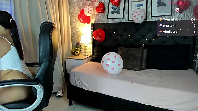 Snapshot of sophie__blare chatting on 02.17.26 sophie blare online show from 02.17.26