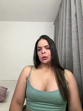 Snapshot of helen_palmer chatting on 05.23.26 helen palmer online show from 05.23.26