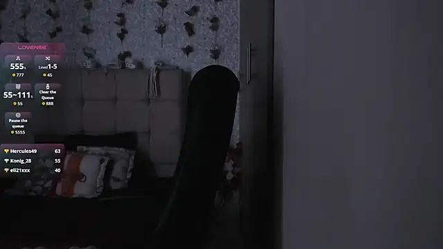 Snapshot of Scarlett_Hot7 chatting on 09.21.25 Scarlett Hot7 online show from 09.21.25