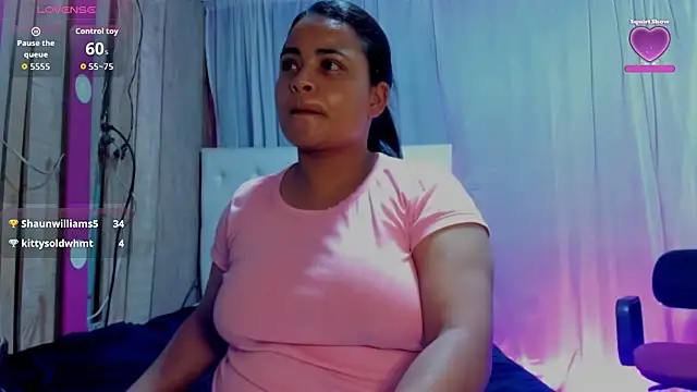 Snapshot of Zaphyra18 chatting on 10.10.25 Zaphyra18 online show from 10.10.25