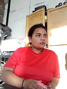 Snapshot of Zaphyra18 chatting on 10.19.25 Zaphyra18 online show from 10.19.25