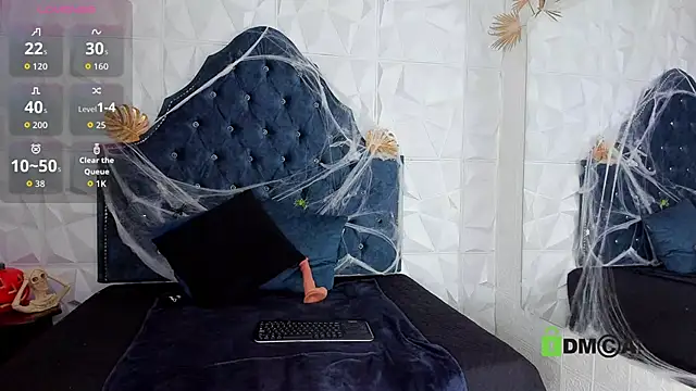 Snapshot of _mia_milf_ chatting on 10.10.25 mia milf online show from 10.10.25