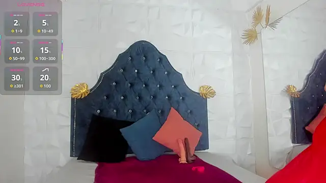 Snapshot of _mia_milf_ chatting on 01.14.26 mia milf online show from 01.14.26