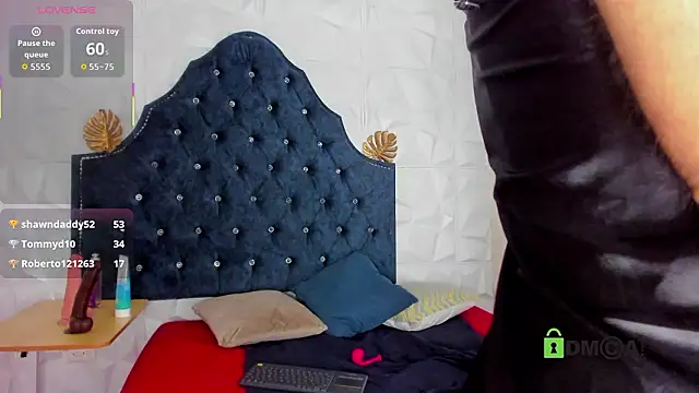 Snapshot of _mia_milf_ chatting on 02.25.26 mia milf online show from 02.25.26