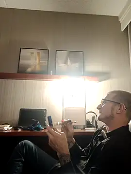 Snapshot of WWGD69 chatting on 10.05.25 WWGD69 online show from 10.05.25