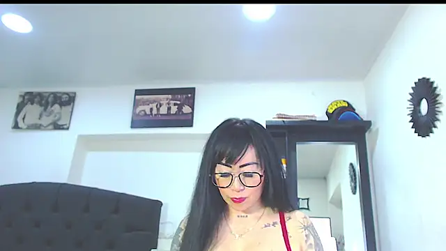 Vicky hotmilf online show from 09.19.25