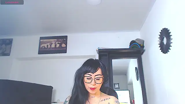 Snapshot of Vicky_hotmilf chatting on 07.13.26 Vicky hotmilf online show from 07.13.26