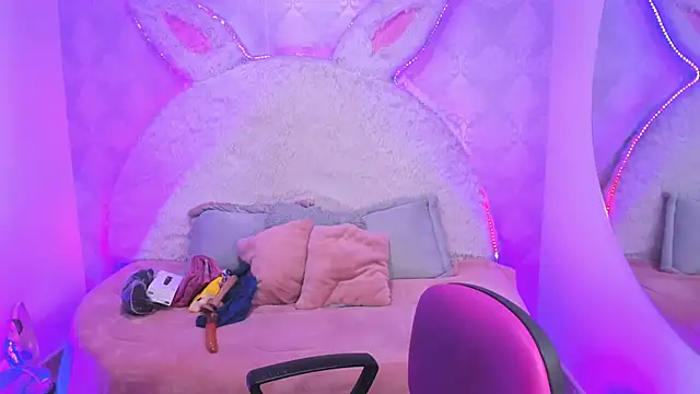 Snapshot of Gaby_louse chatting on 02.24.26 Gaby louse online show from 02.24.26