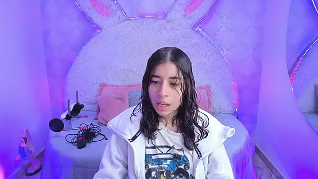 Snapshot of Gaby_louse chatting on 03.18.26 Gaby louse online show from 03.18.26