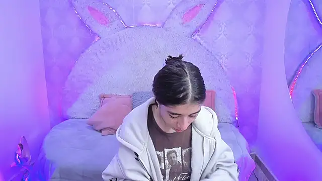 Snapshot of Gaby_louse chatting on 03.30.26 Gaby louse online show from 03.30.26