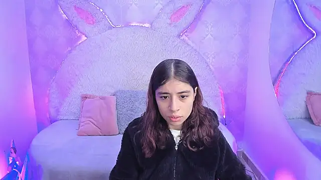 Snapshot of Gaby_louse chatting on 04.14.26 Gaby louse online show from 04.14.26