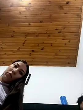 Snapshot of coupledesire18 chatting on 10.14.25 coupledesire18 online show from 10.14.25