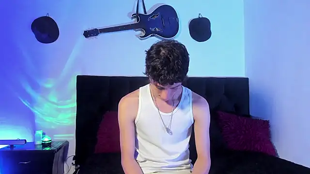 Snapshot of mhatias_ chatting on 02.10.26 mhatias online show from 02.10.26