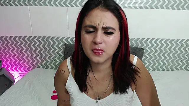 EmilyCoy  online show from 10.19.25