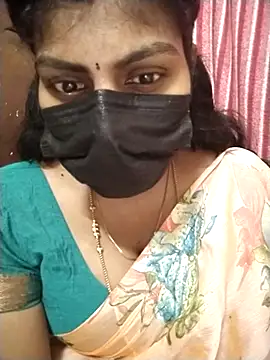 Snapshot of Nithiila chatting on 10.16.25 Nithiila online show from 10.16.25