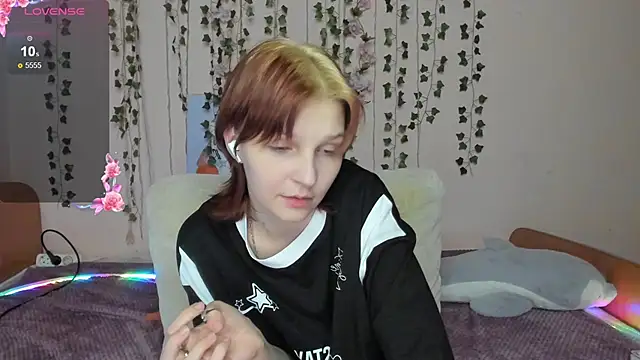 AudreyyKim online show from 11.22.25