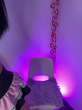 LindaWz  online show from 03.20.26