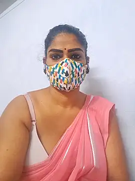 Snapshot of sherlin24 chatting on 10.04.25 sherlin24 online show from 10.04.25