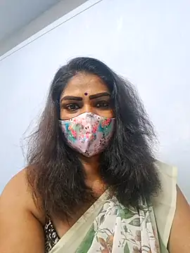 Snapshot of sherlin24 chatting on 10.09.25 sherlin24 online show from 10.09.25