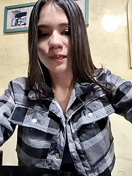 CHARLOTTE  05 online show from 09.10.25