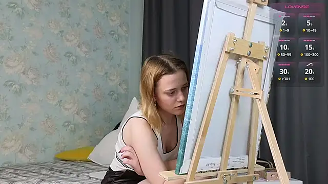 HollieCollelo online show from 11.07.25