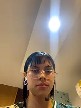 Snapshot of 666SweetAndSpicy chatting on 10.28.25 666SweetAndSpicy online show from 10.28.25