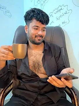 MeekBatgirl online show from 10.05.25