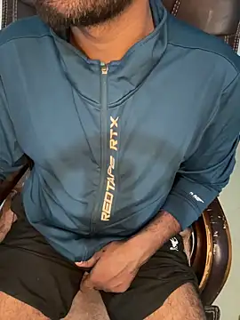 MeekBatgirl online show from 12.16.25