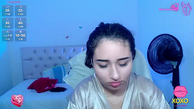 Snapshot of sasha_17_ chatting on 10.16.25 sasha 17  online show from 10.16.25