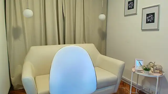 nina moen online show from 12.18.25