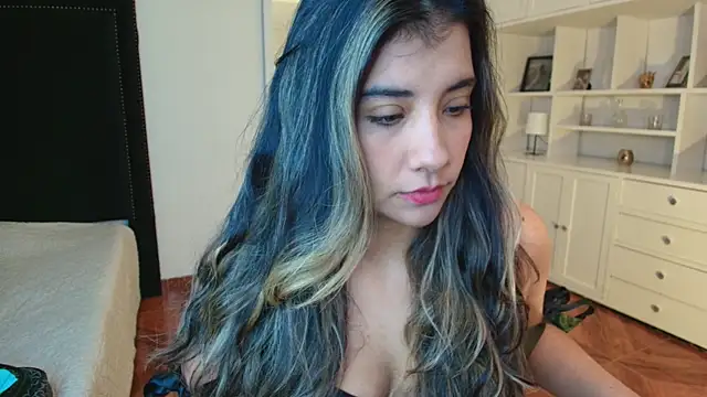 nina moen online show from 01.15.26