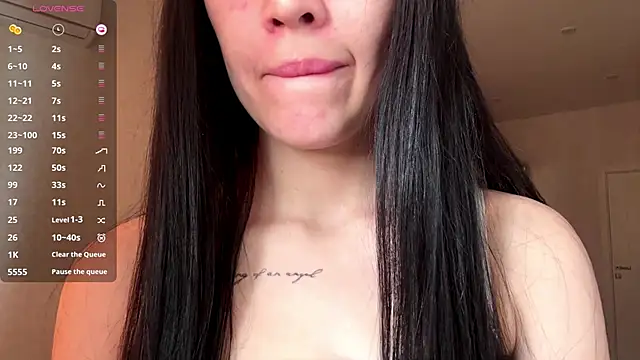 AuraJefcoat online show from 04.04.26