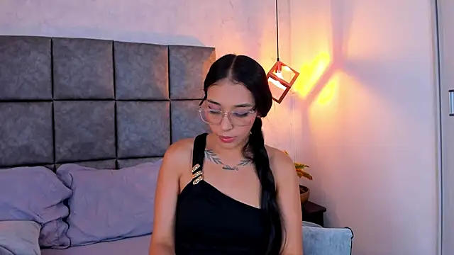 Snapshot of Roseaurora chatting on 05.11.26 Roseaurora online show from 05.11.26