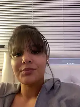 Prettygirl6070 online show from 10.18.25