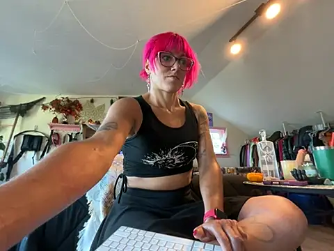 kinkycanner online show from 10.21.25