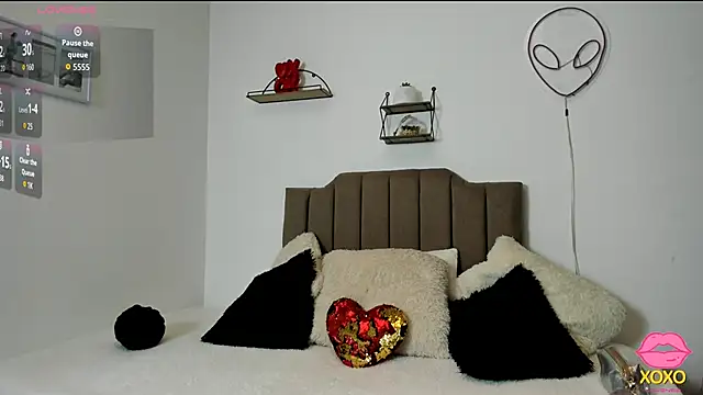 Snapshot of Elisabeth_swan chatting on 09.29.25 Elisabeth swan online show from 09.29.25