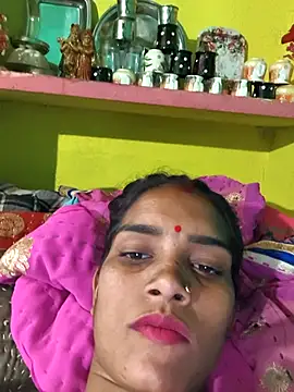 Snapshot of So_pinki chatting on 04.15.26 So pinki online show from 04.15.26