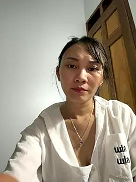 Snapshot of Almond-cute chatting on 09.20.25 Almond-cute online show from 09.20.25