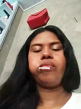 Snapshot of julietta1453 chatting on 12.15.25 julietta1453 online show from 12.15.25