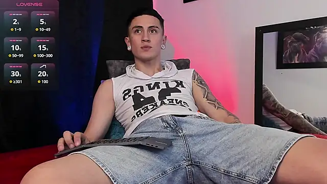 Snapshot of Sebas_maverick chatting on 05.06.26 Sebas maverick online show from 05.06.26