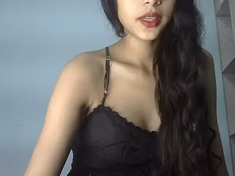 Snapshot of Saniya9B chatting on 11.04.25 Saniya9B online show from 11.04.25