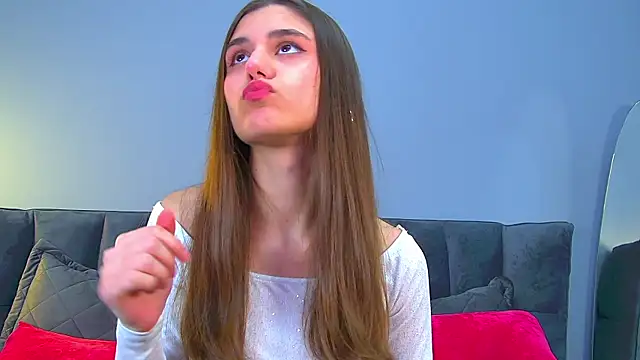 ArianaAllens online show from 11.25.25