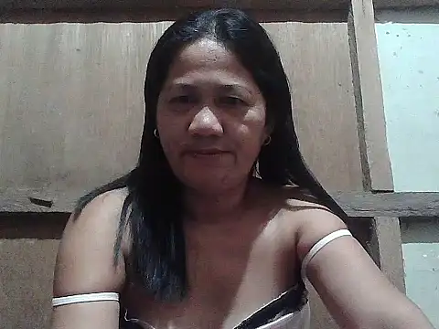 Snapshot of hotmama_063 chatting on 04.18.26 hotmama 063 online show from 04.18.26